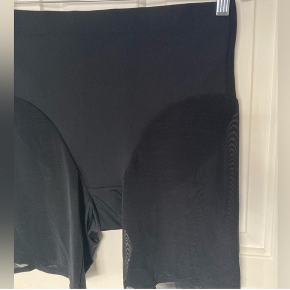 Shapermint Essentials Empower Mesh Shaper Shorts - Picture 3 of 6